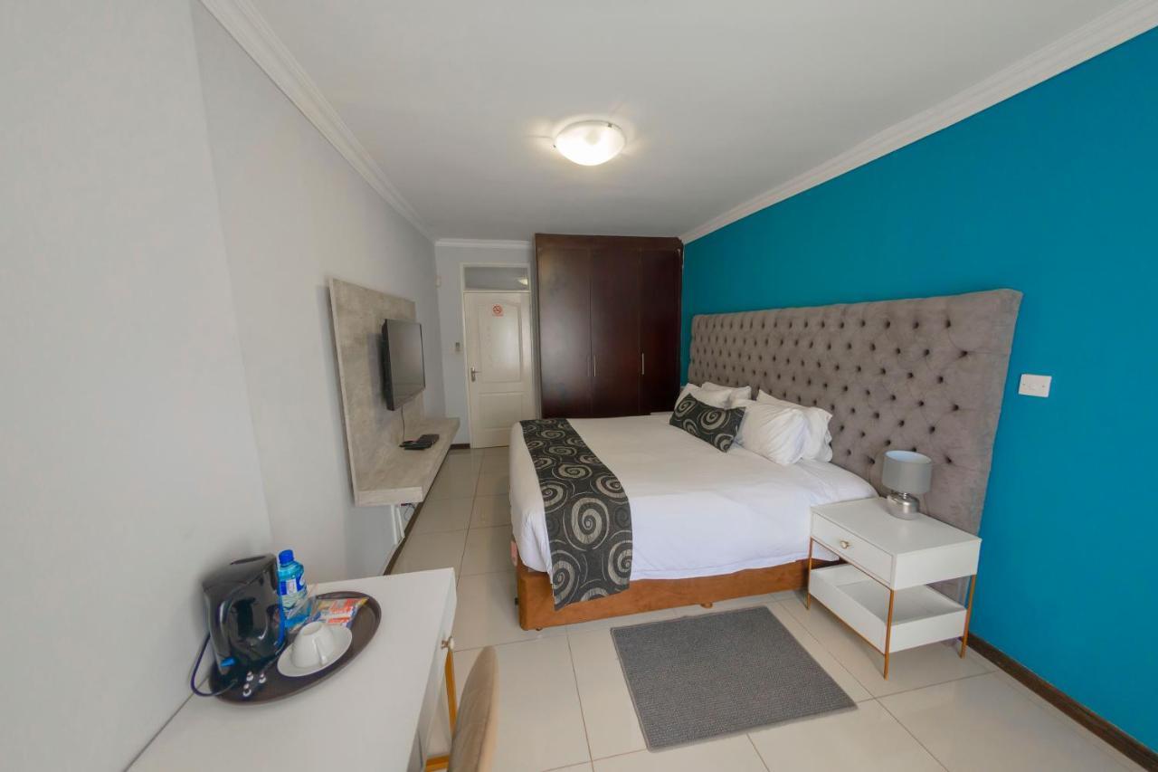 Green Lagoon Guest House Gaborone Buitenkant foto